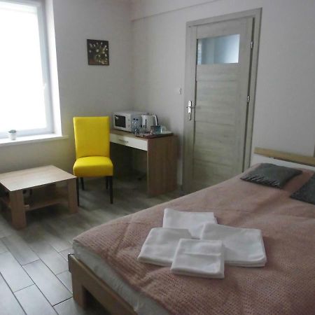 Bezowy Pokoj Apartment Jedlina-Zdroj Luaran gambar